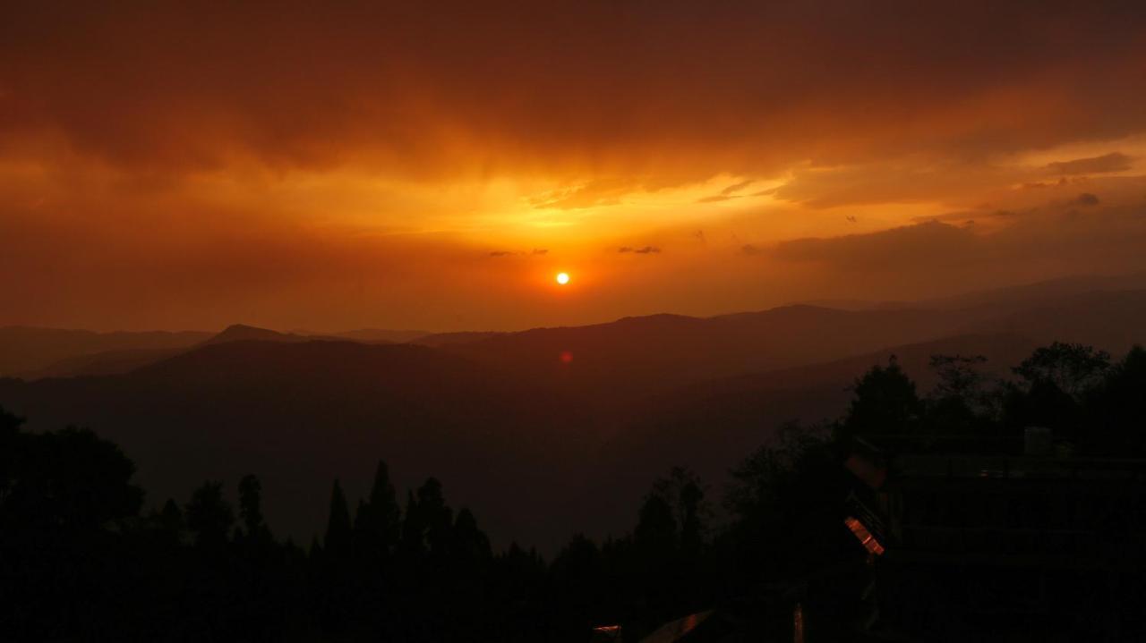 Aakeet Lyang Homestay Kurseong Ngoại thất bức ảnh