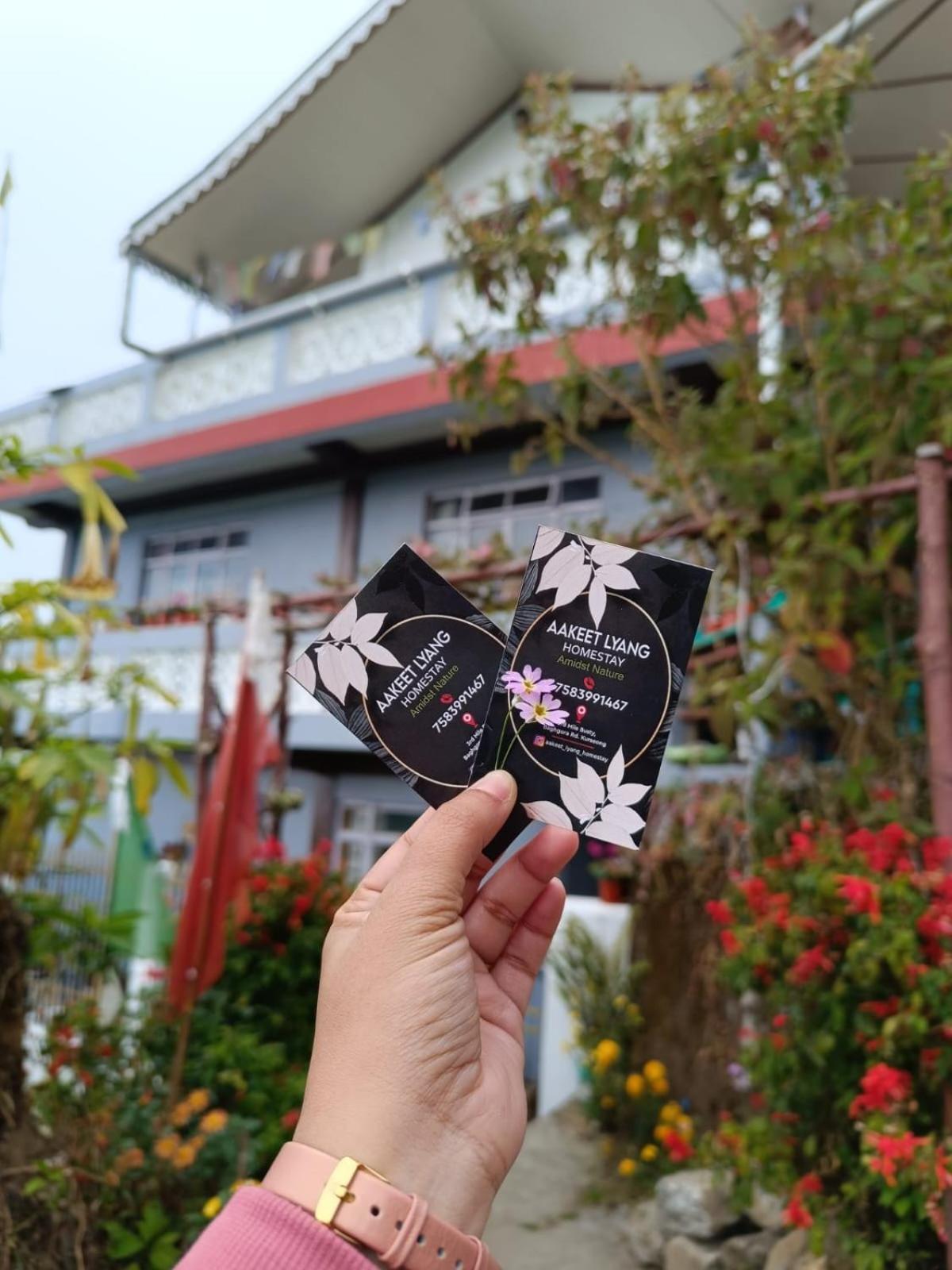 Aakeet Lyang Homestay Kurseong Ngoại thất bức ảnh